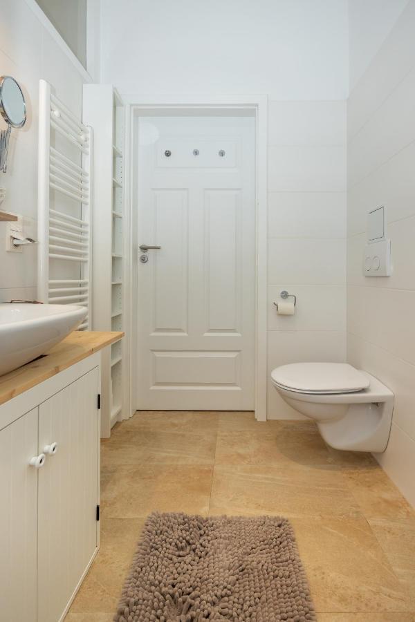 Delightful 1 Bedroom Near Schoenbrunn And Westbahnhof With Big Porch Viena Exterior foto